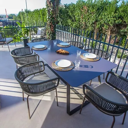 La Residenza Villa *