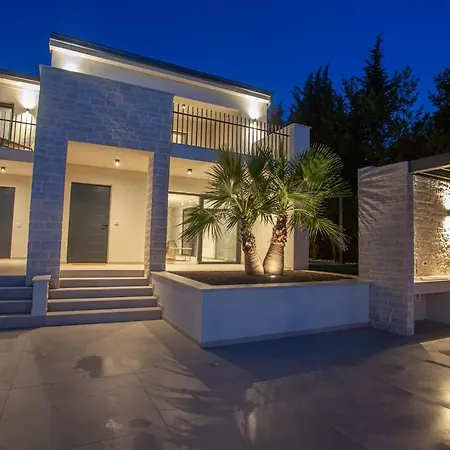 La Residenza Villa *